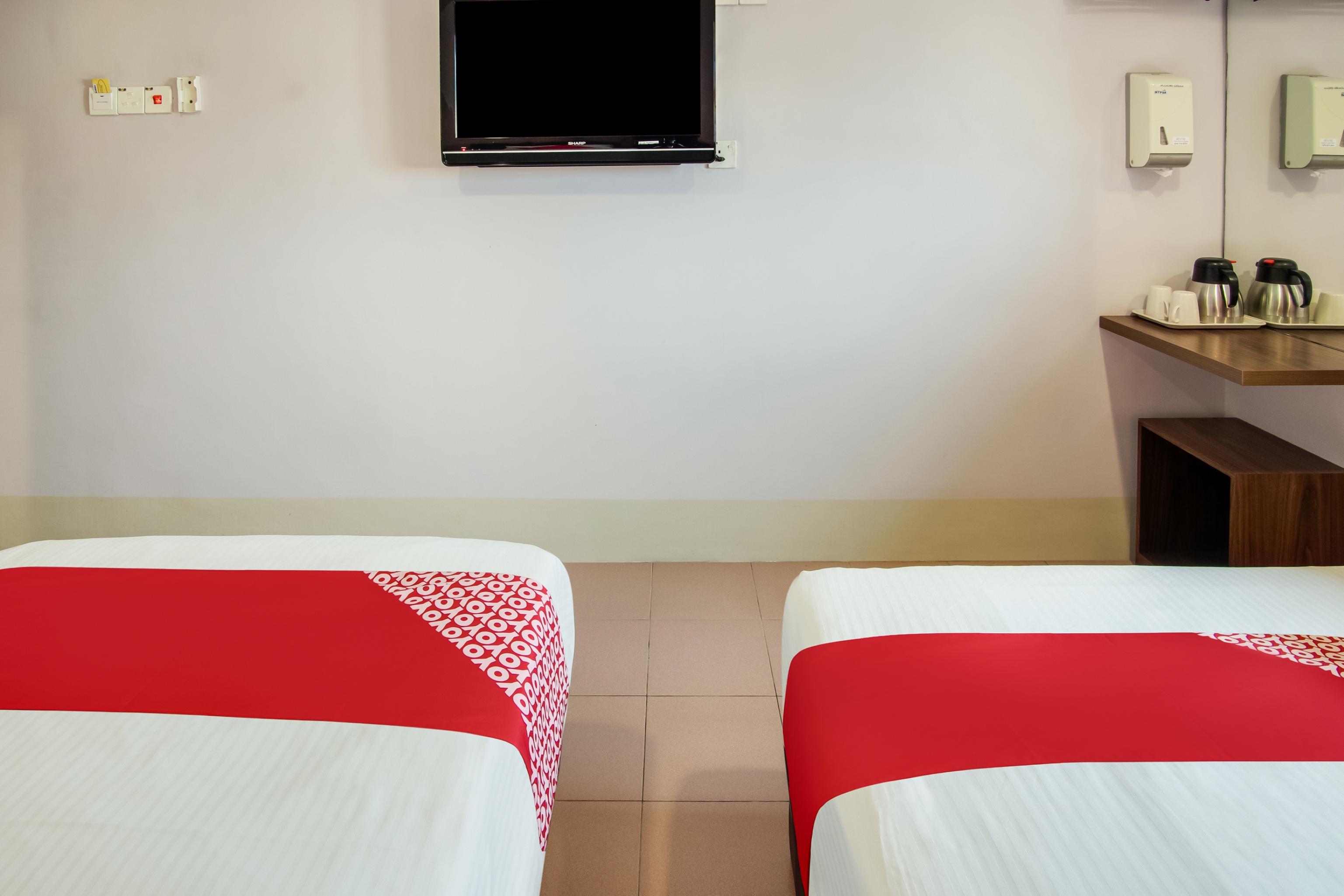 Oyo 89480 Dream House Hotel Skudai Buitenkant foto