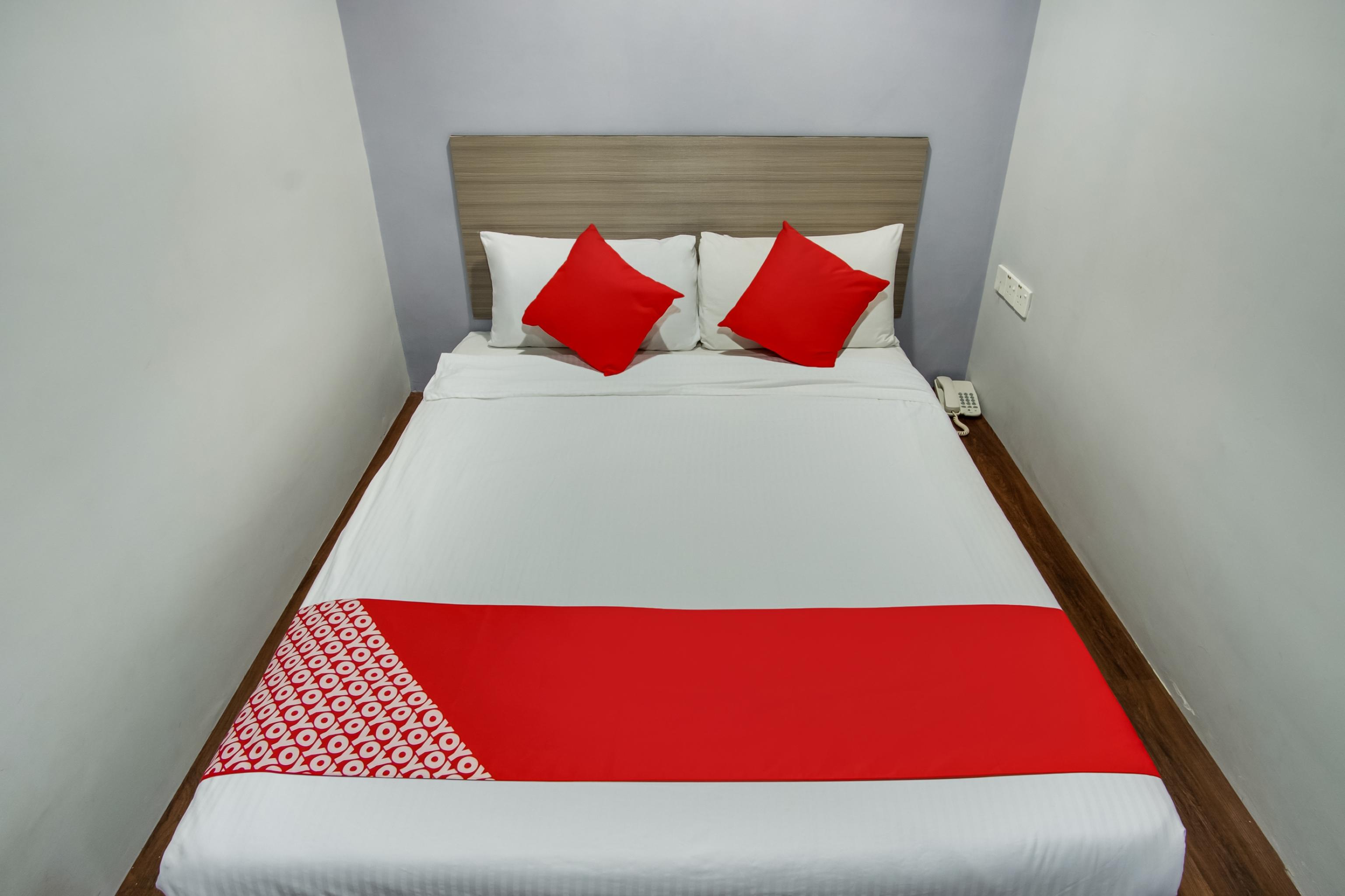 Oyo 89480 Dream House Hotel Skudai Buitenkant foto