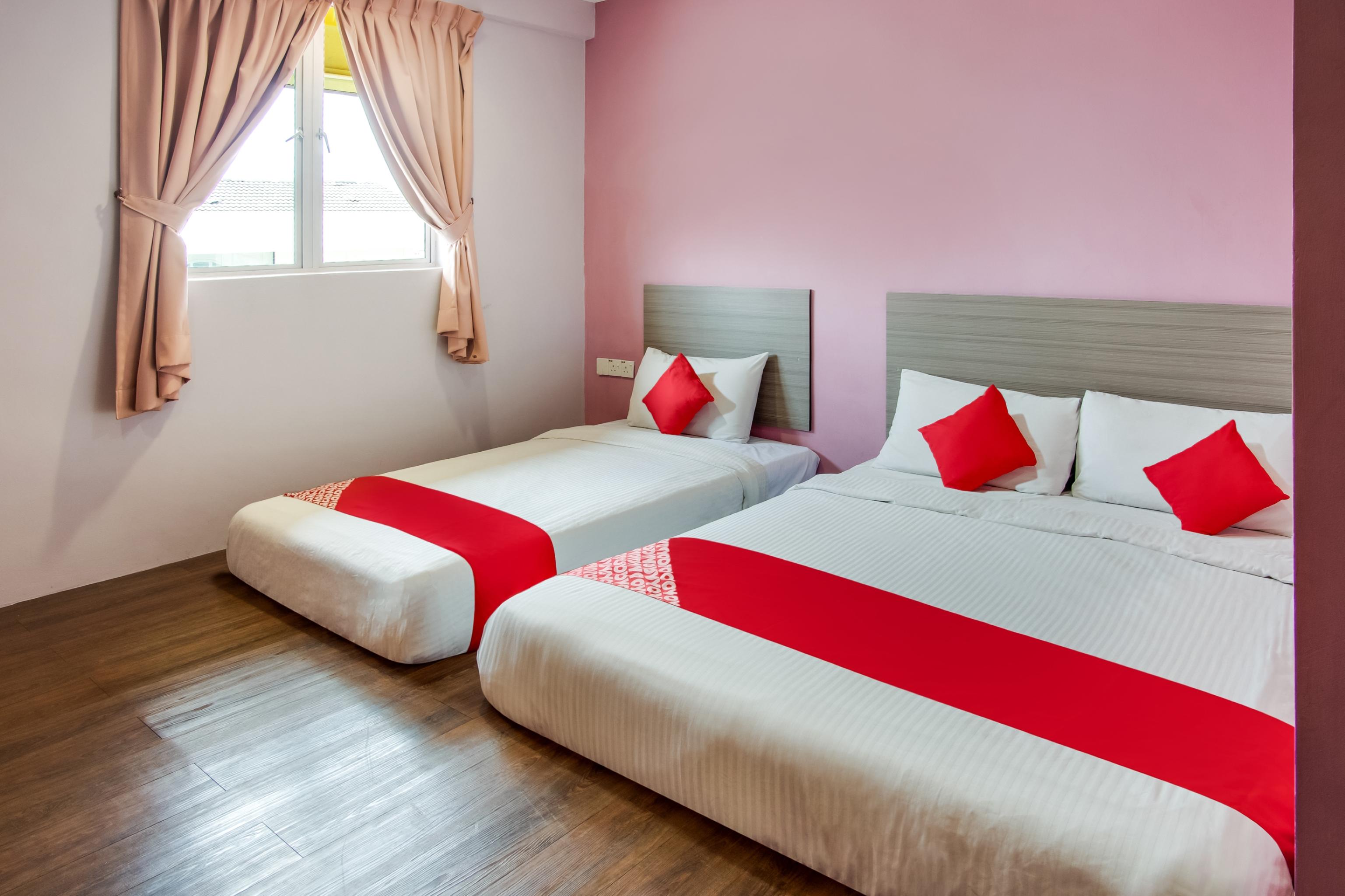 Oyo 89480 Dream House Hotel Skudai Buitenkant foto