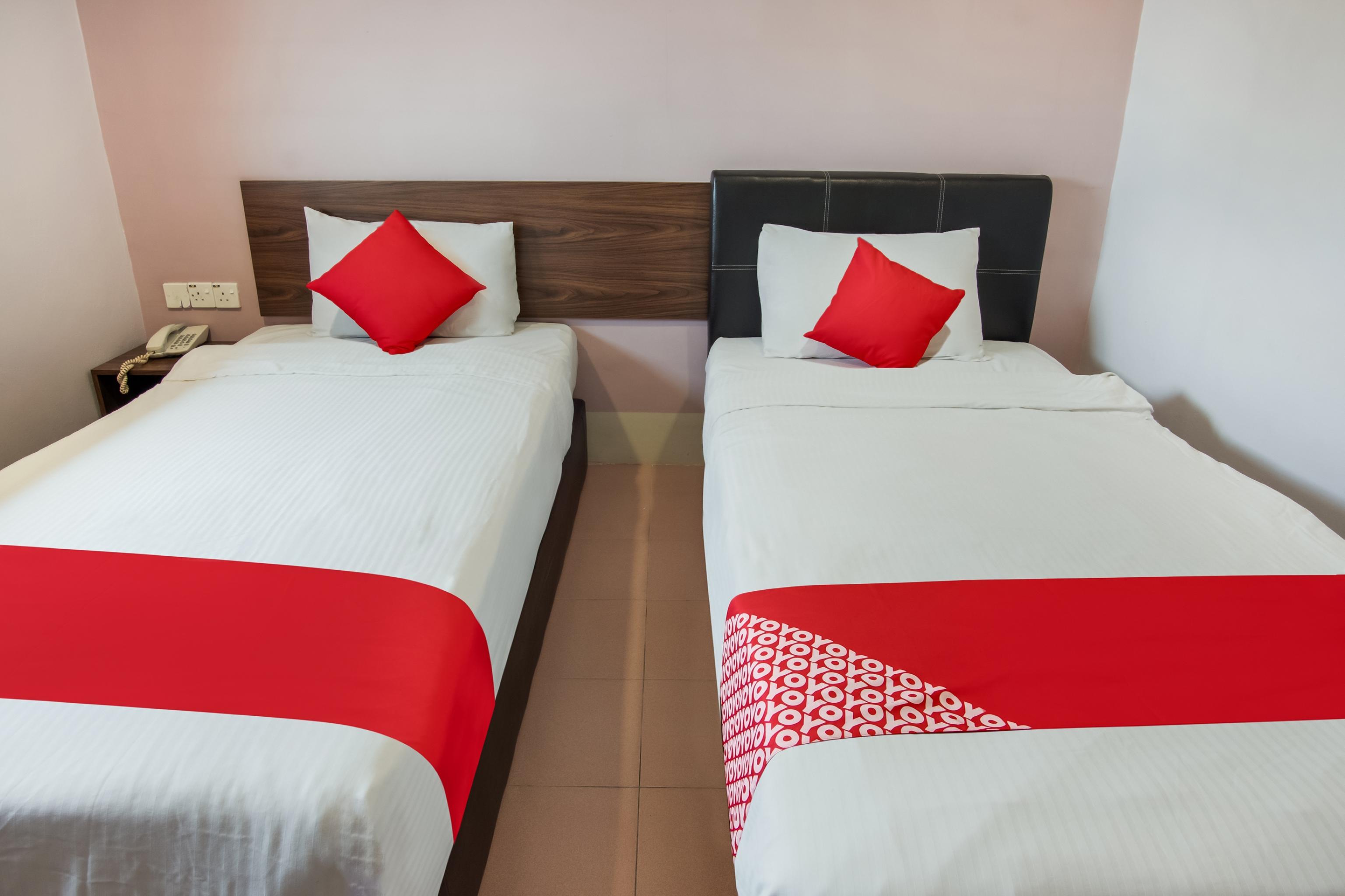 Oyo 89480 Dream House Hotel Skudai Buitenkant foto