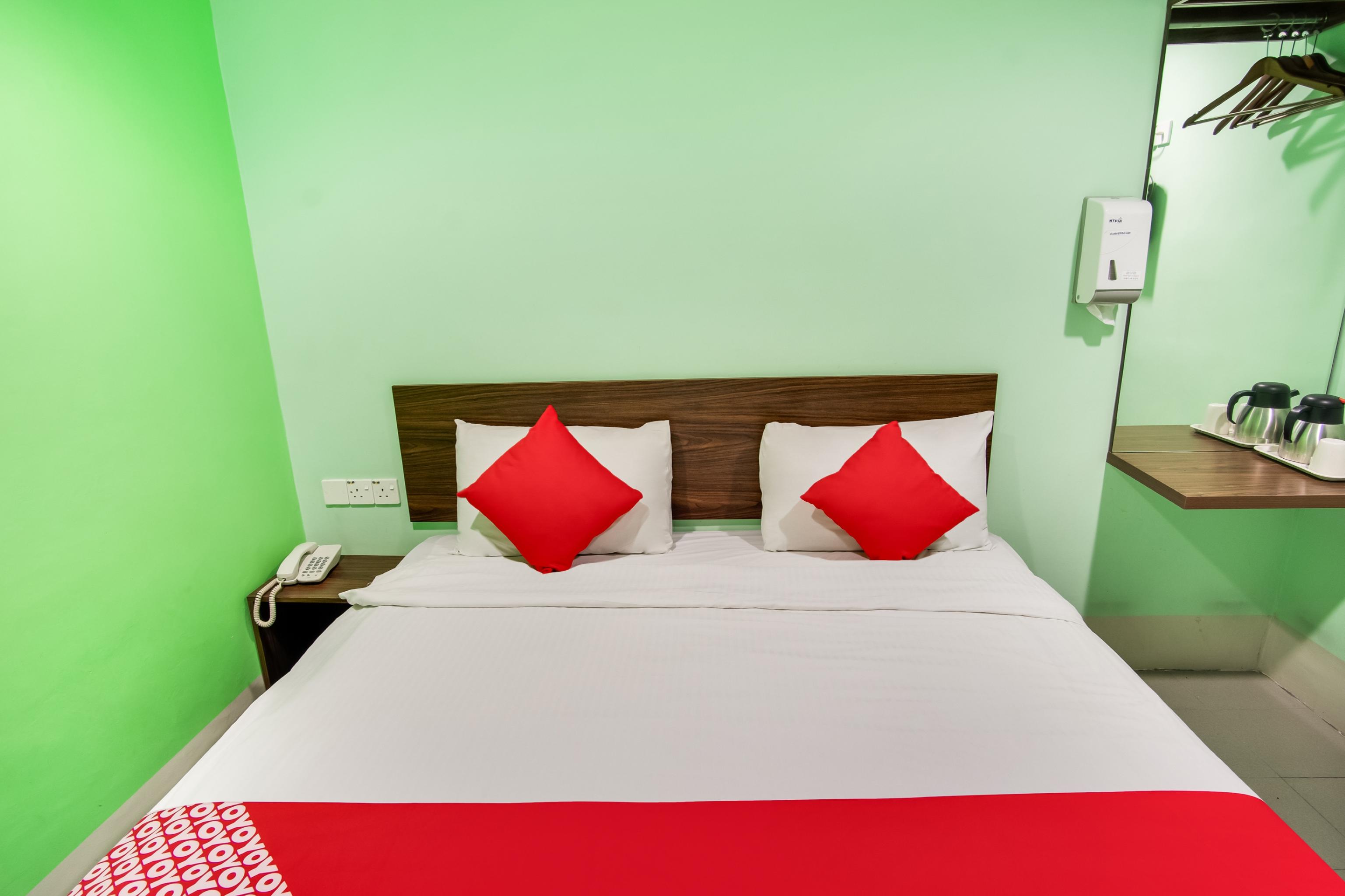Oyo 89480 Dream House Hotel Skudai Buitenkant foto