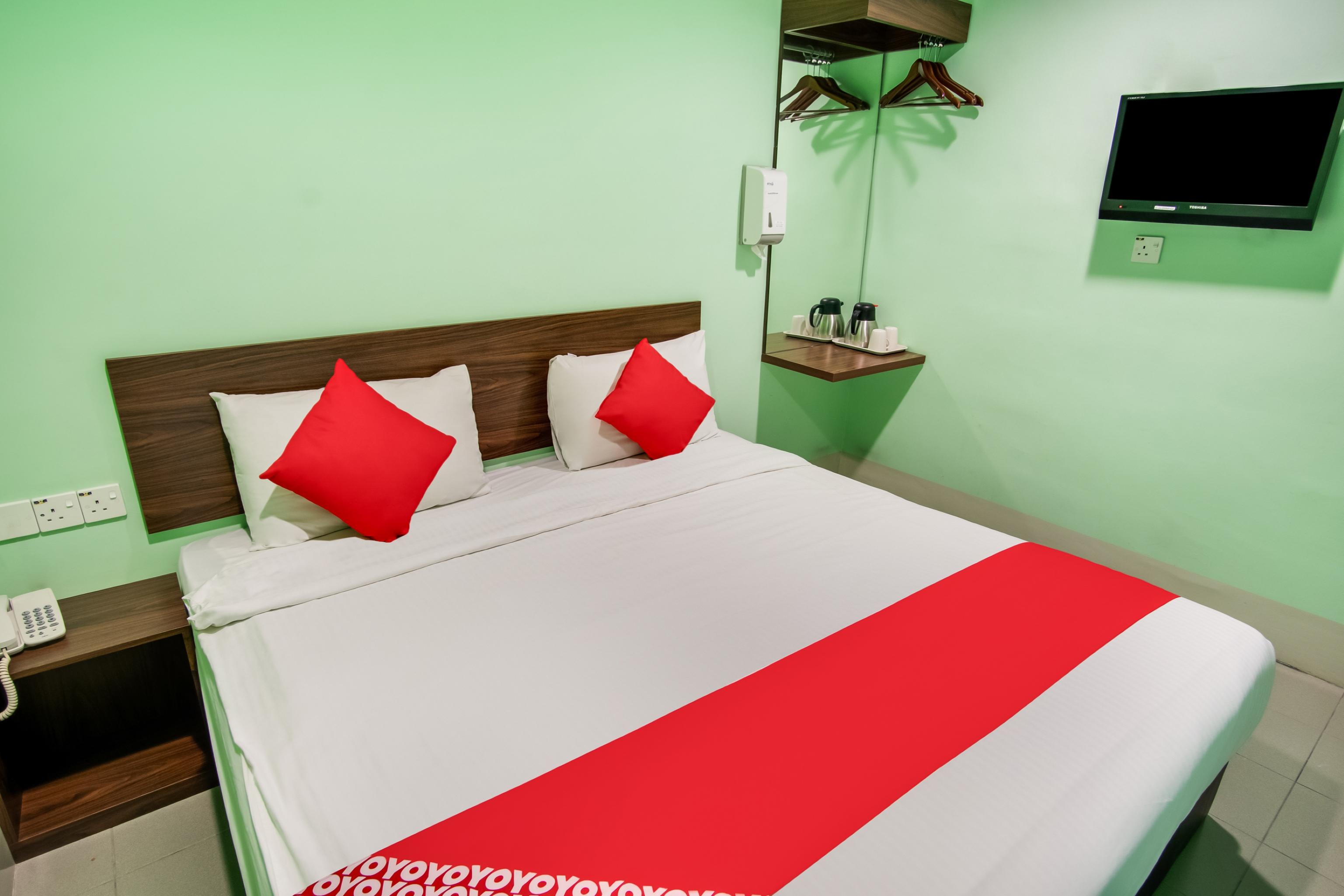 Oyo 89480 Dream House Hotel Skudai Buitenkant foto