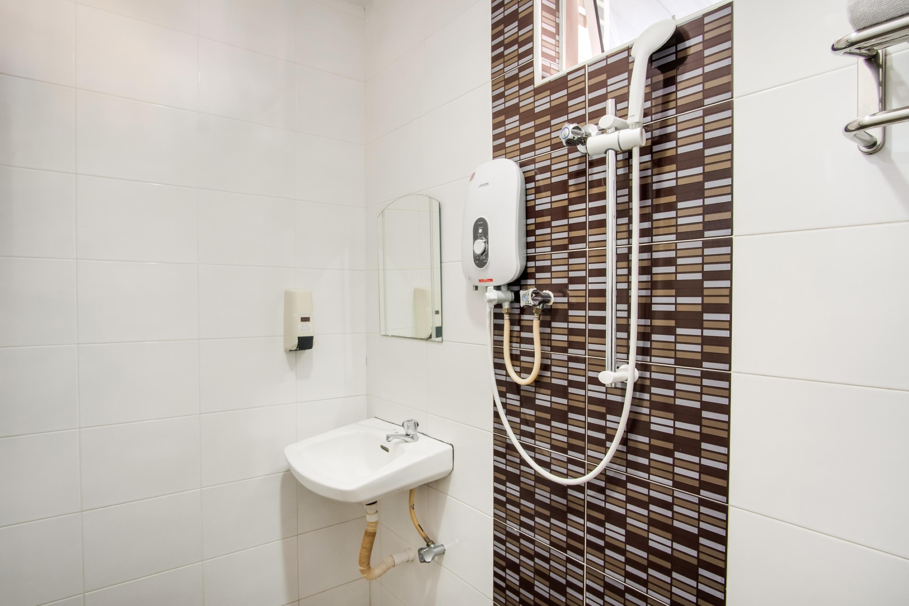 Oyo 89480 Dream House Hotel Skudai Buitenkant foto