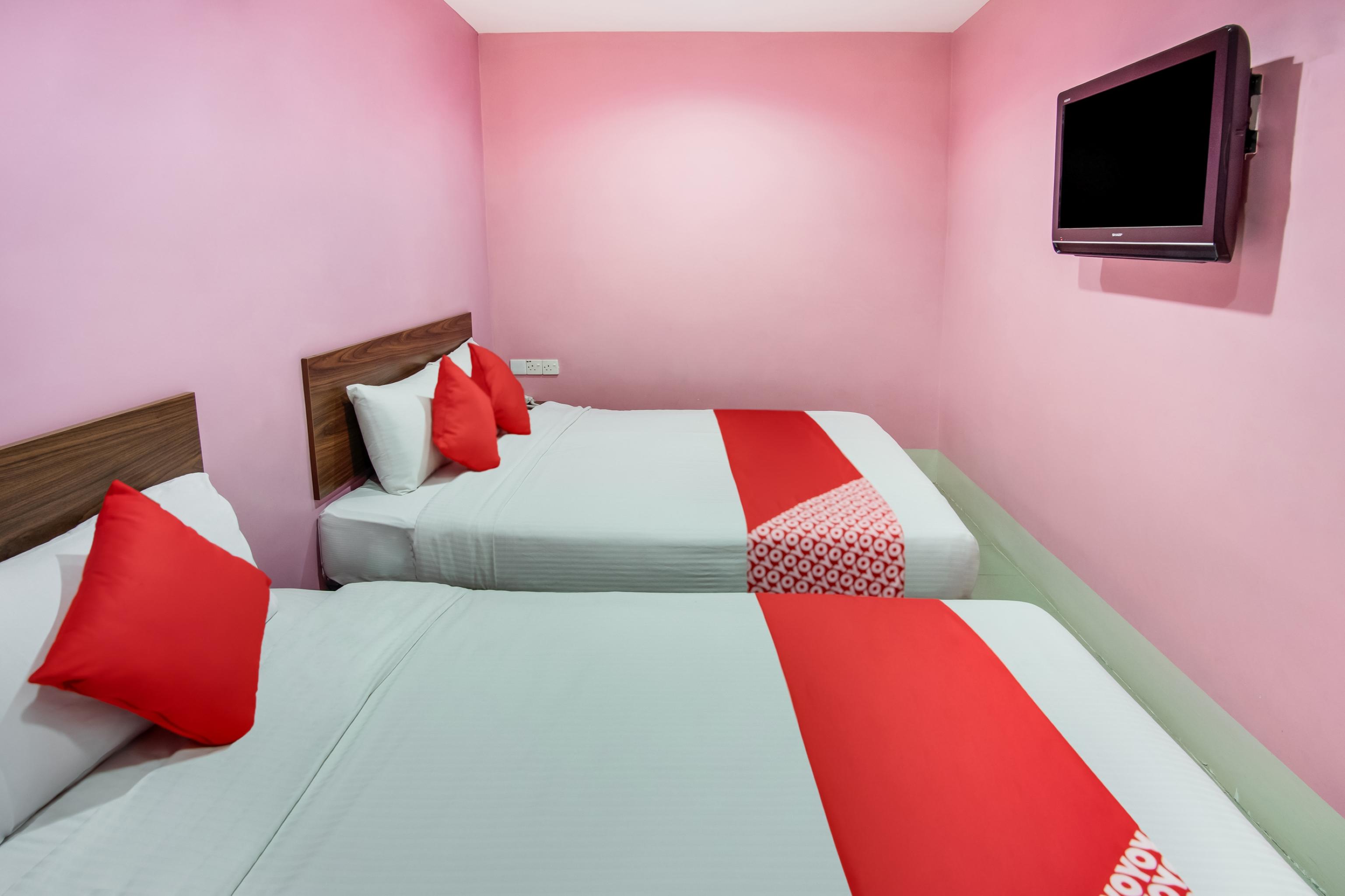 Oyo 89480 Dream House Hotel Skudai Buitenkant foto