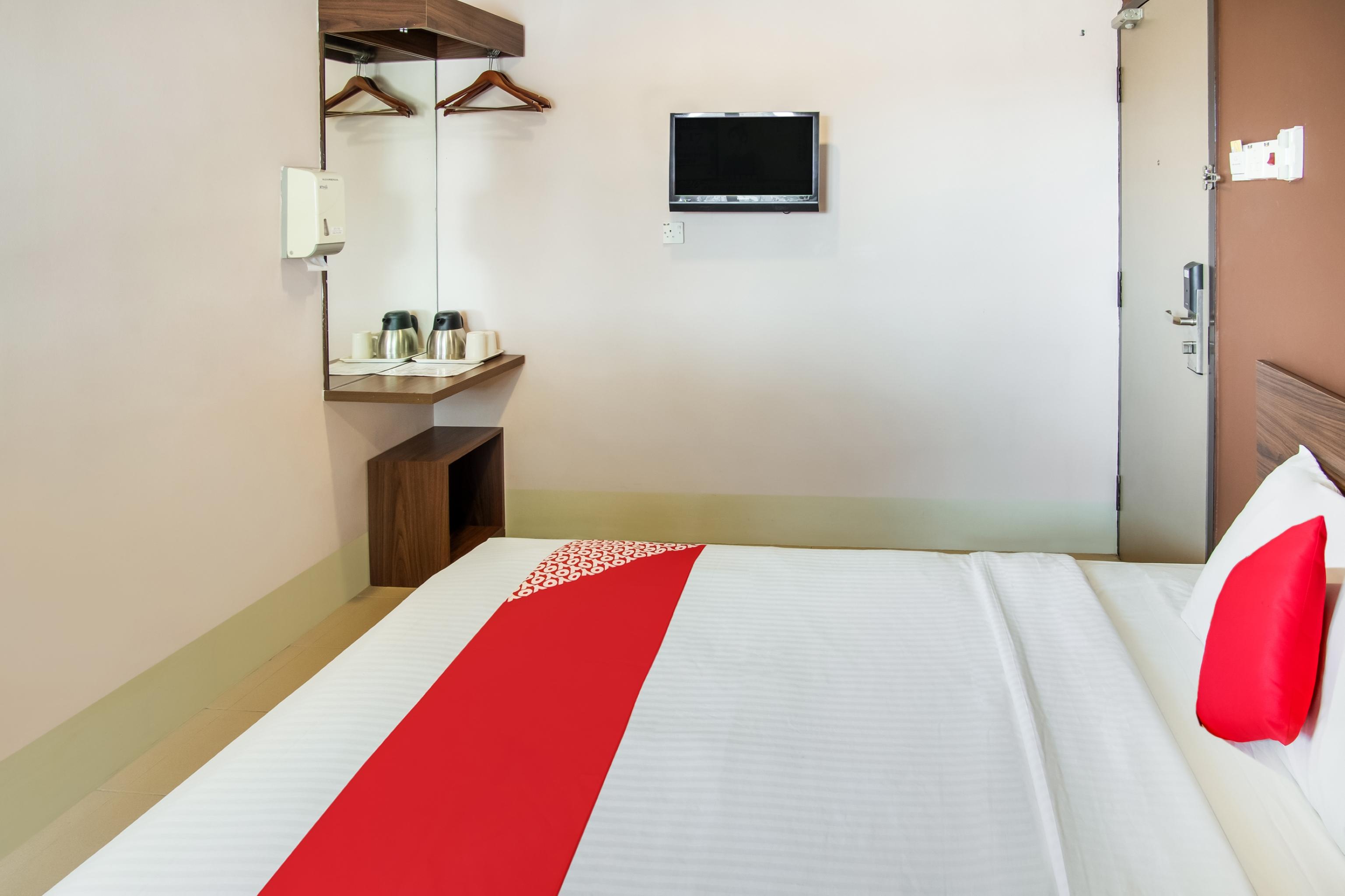 Oyo 89480 Dream House Hotel Skudai Buitenkant foto