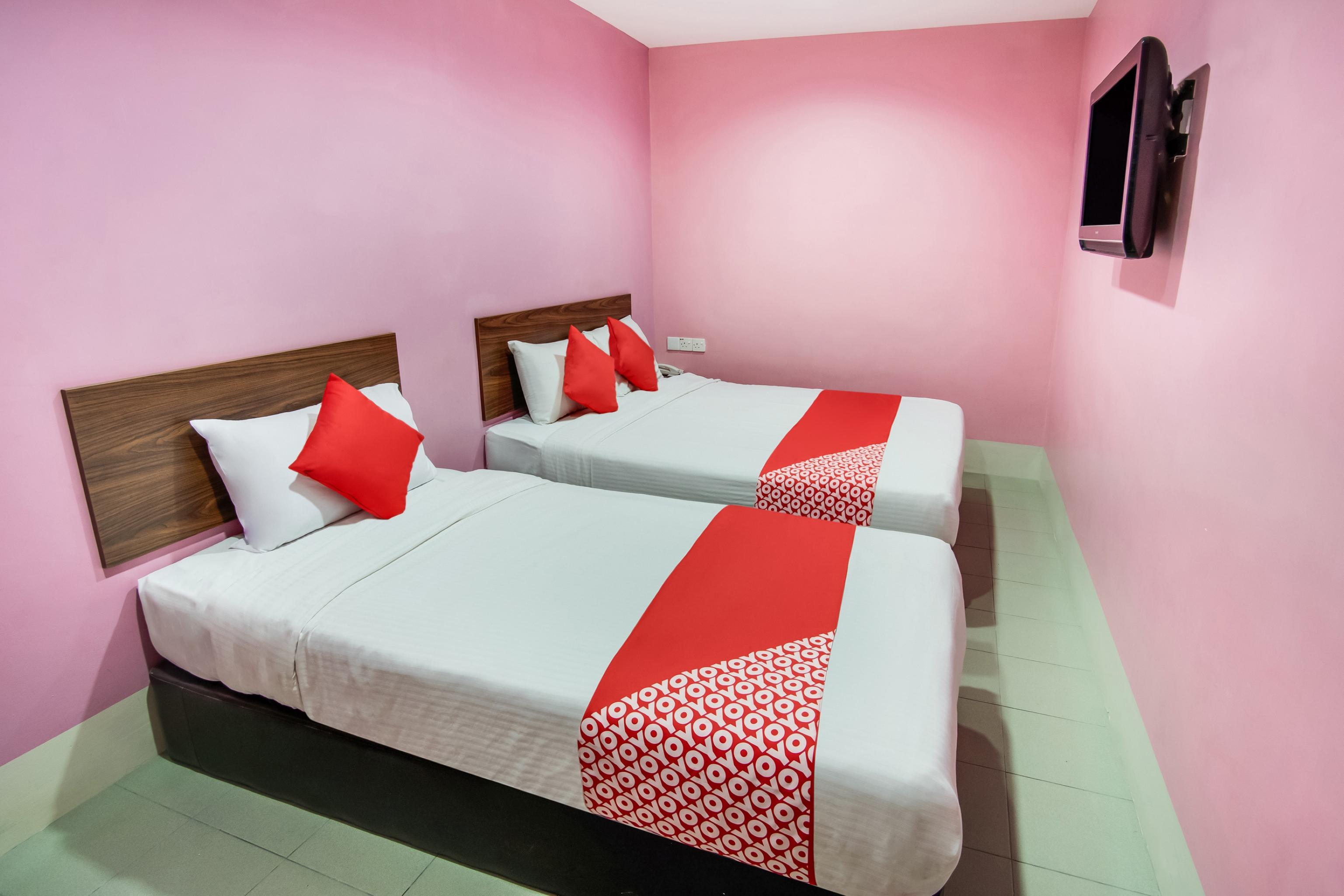 Oyo 89480 Dream House Hotel Skudai Buitenkant foto