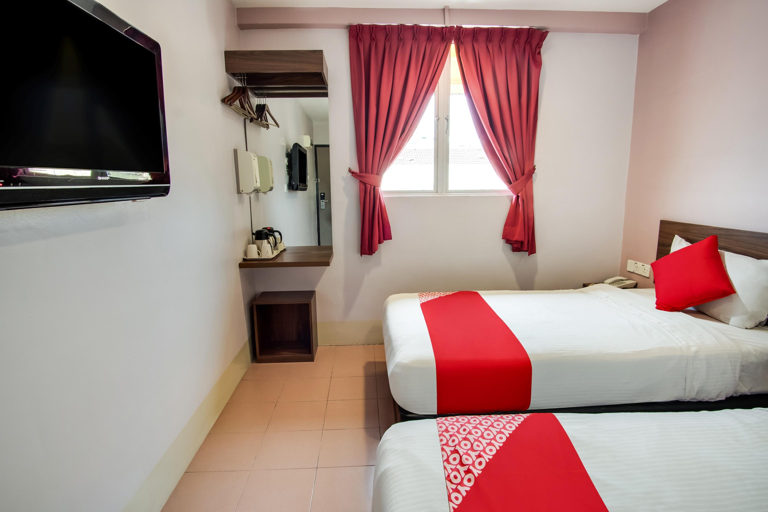 Oyo 89480 Dream House Hotel Skudai Buitenkant foto