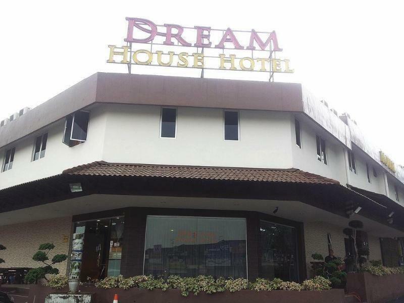 Oyo 89480 Dream House Hotel Skudai Buitenkant foto